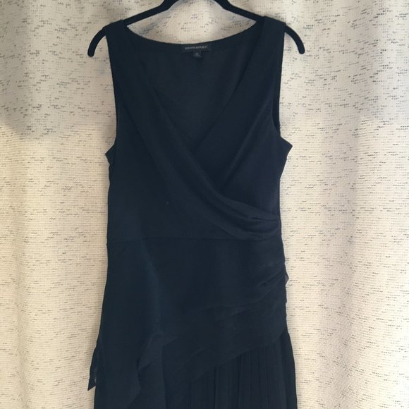 Beautiful Black Layered Banana Republic Dress - Picture 5 of 6